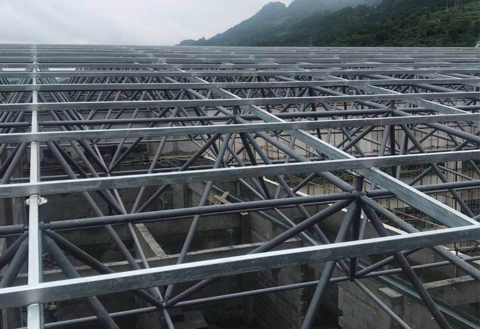成都贵州仁怀冠英学校艺体楼网架
